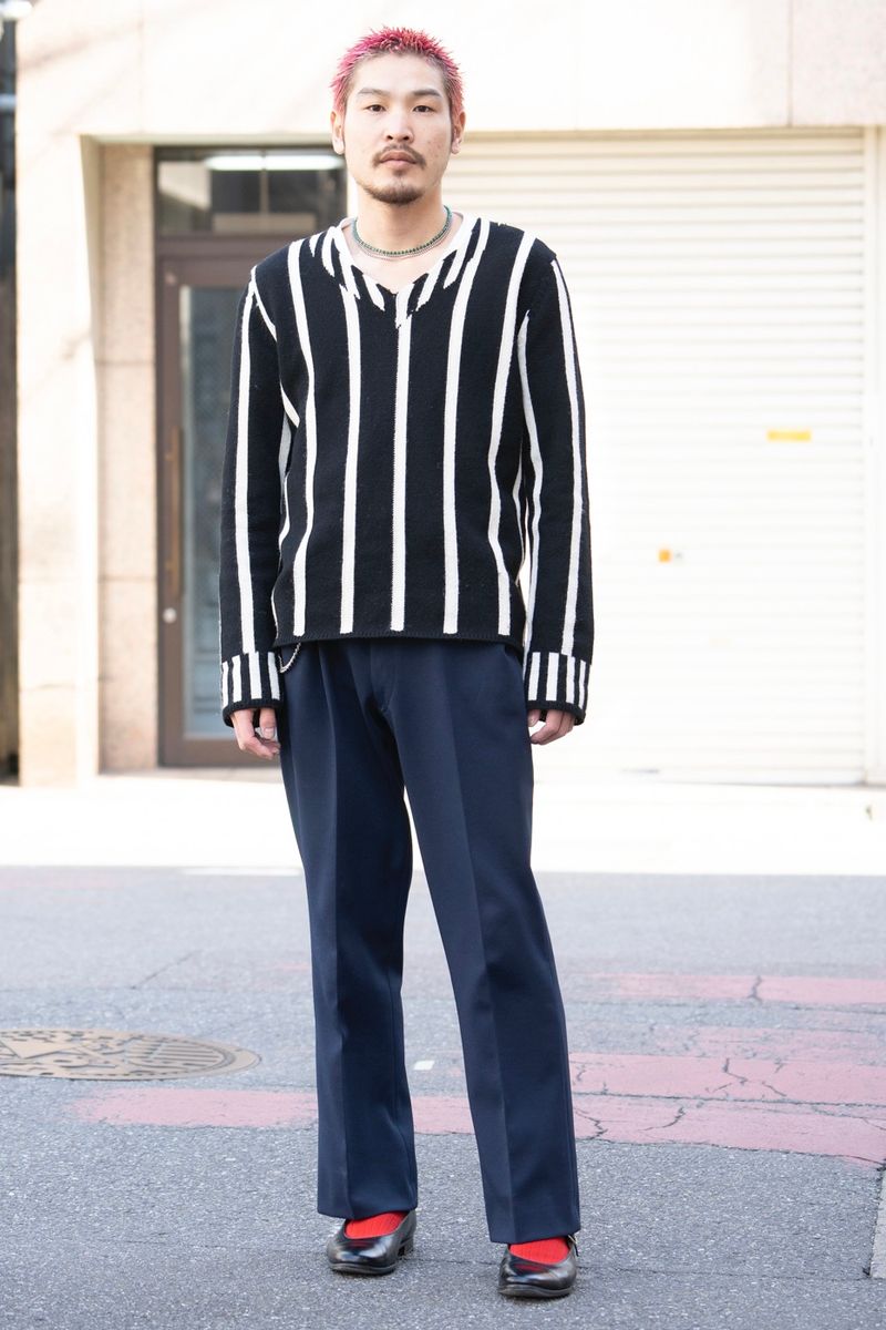 ヘアカラーとソックスの色繋ぎ！ 生き様を示した巧みな装い 津田将矢