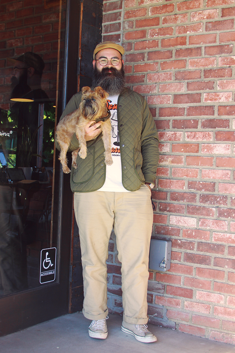 無骨で温かいアースカラー。魅力を引き出すなら、こんなブルゾン選び アンドレ