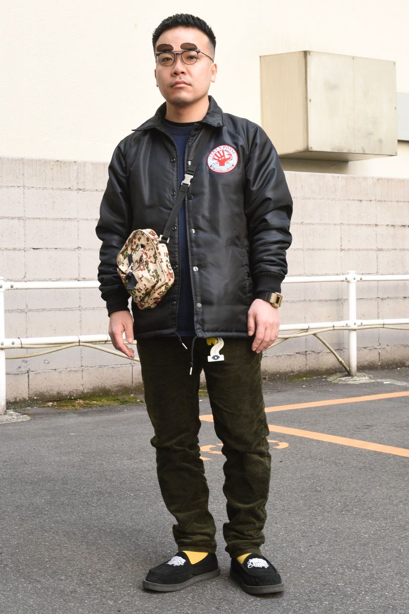 派手な色柄は、ミニ面積で取り入れると吉。 野村昇吾