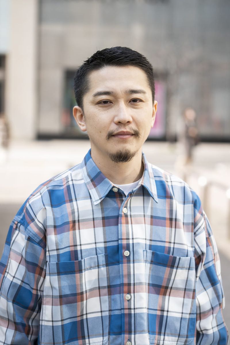 一枚で主役を張れる、大きめタータンシャツの真価を見よ 諸藤陽一 2枚目の写真