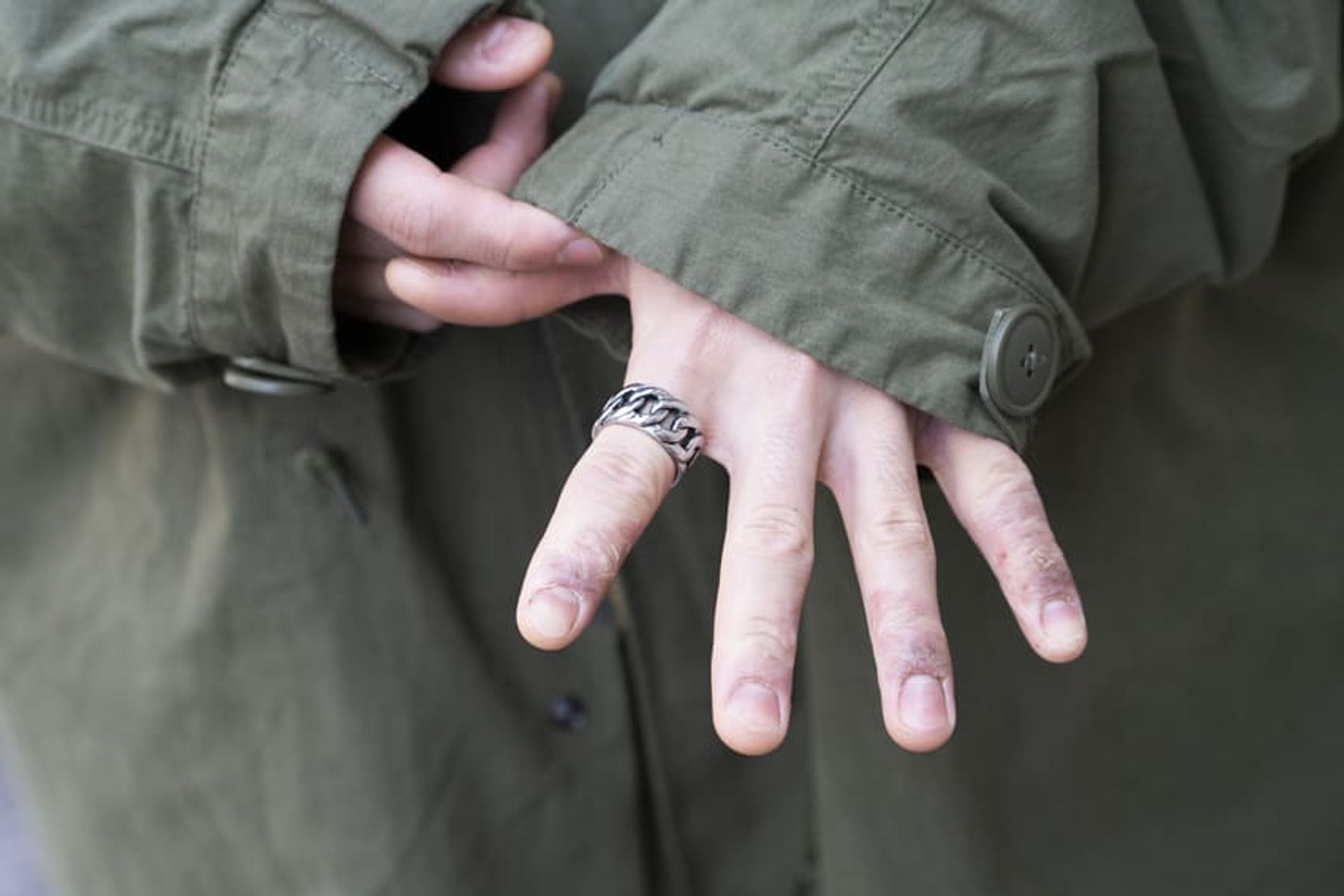 すべてを包み、味わいも有り。優秀なオーバーモッズコート 細山田 瑞 7枚目の写真