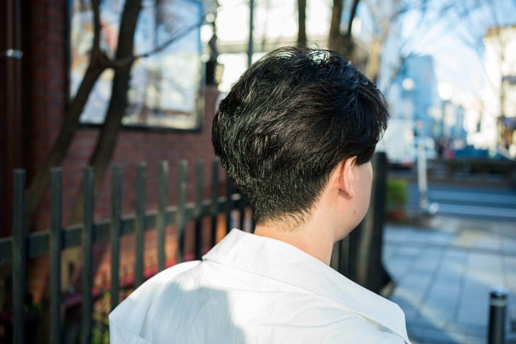 お手本にしたい、今日的な脱力系モノトーンコーデ 坪田雄人 4枚目の写真