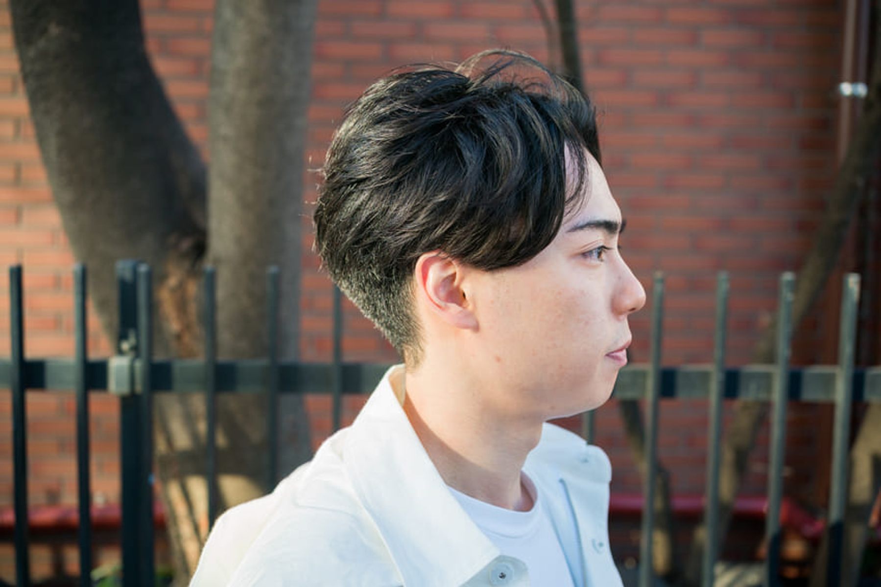 お手本にしたい、今日的な脱力系モノトーンコーデ 坪田雄人 3枚目の写真