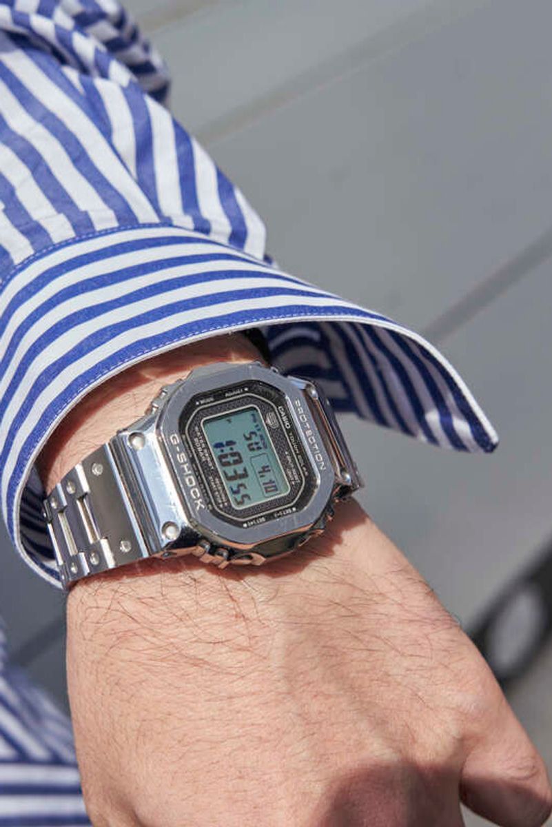 春の陽気を感じる涼しげなブルーストライプシャツが大活躍 伊海田匡昭 8枚目の写真