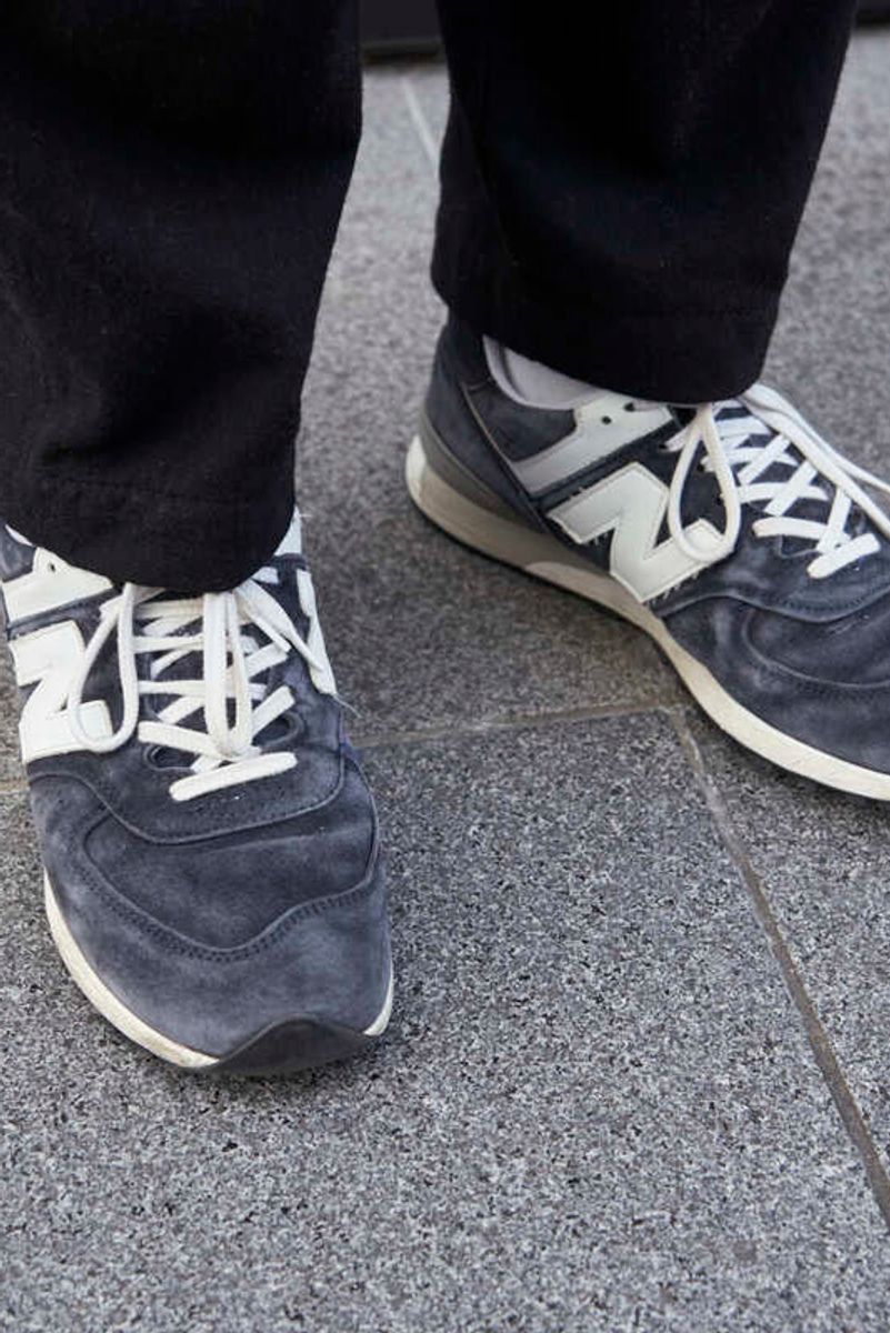 スウェットの絶妙なサイズ感！ グレー×オレンジの配色も◎ 庄内貴史 6枚目の写真