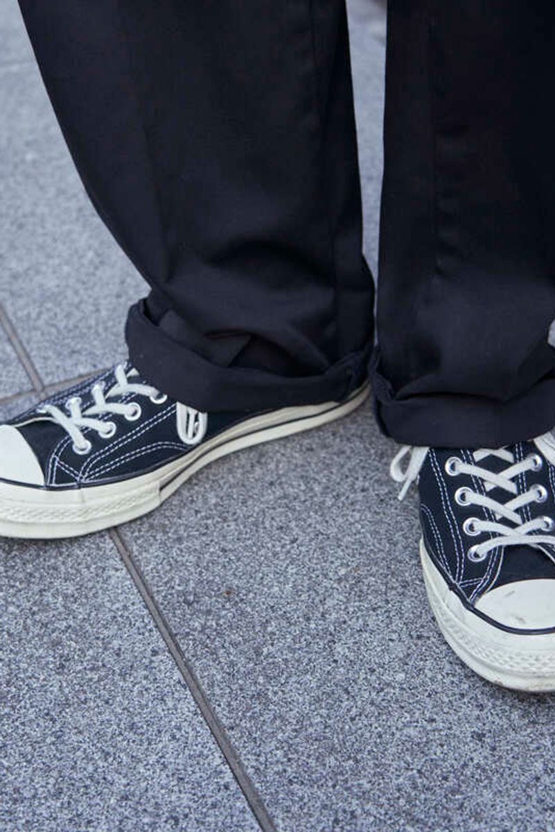 春の陽気に誘われて、真っ先に着たくなったトレーナー 千葉峻一 7枚目の写真