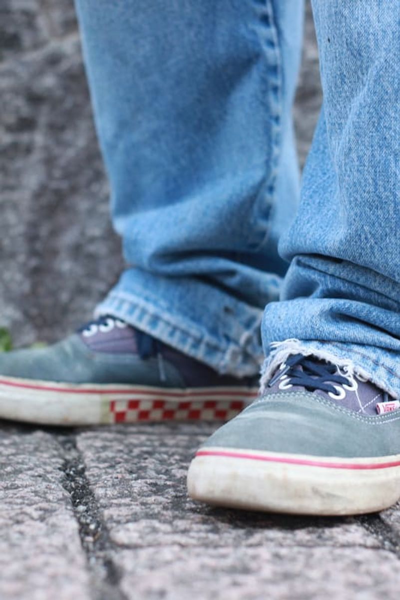 大胆なダメージデニムを、アメリカンテイストのアイテムで上手にまとめる 柴橋宗汰 5枚目の写真