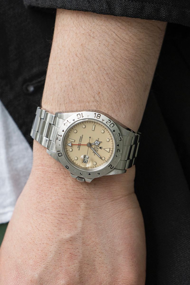 軍モノを使ったインナー２種のレイヤード使いでさりげない大人らしさ 佐藤 大 6枚目の写真