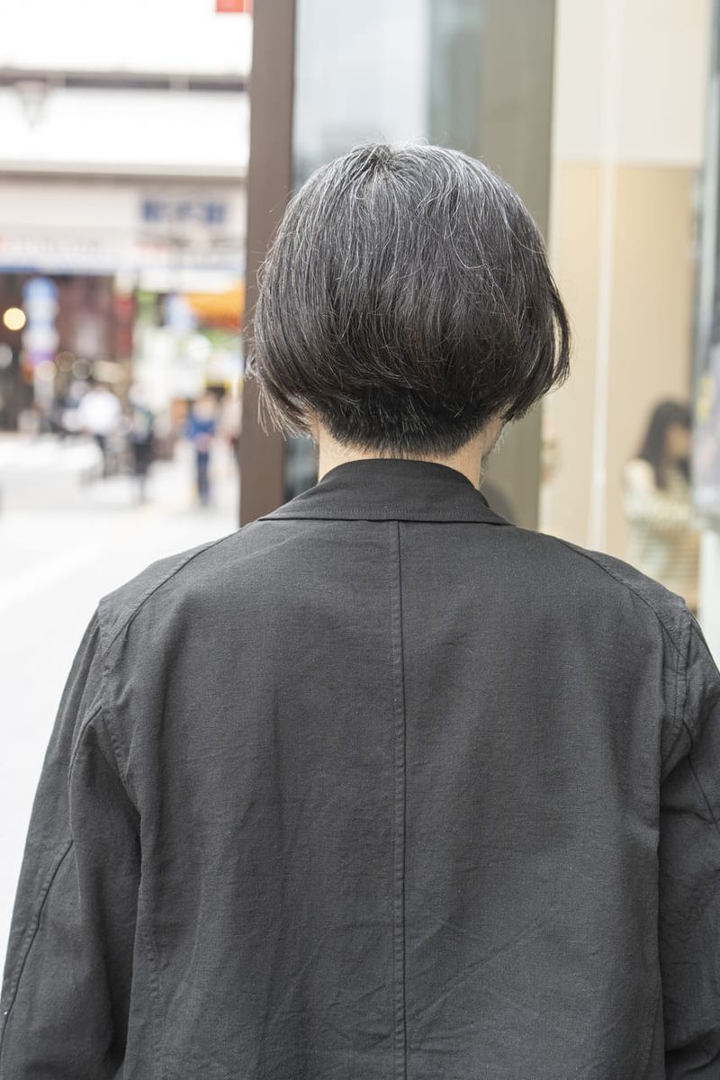 軍モノを使ったインナー２種のレイヤード使いでさりげない大人らしさ 佐藤 大 5枚目の写真