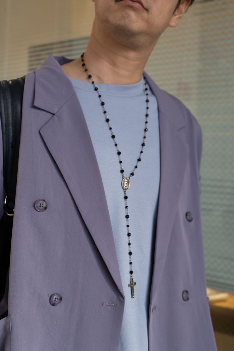 色気があるパープルのセットアップを主役に 成田 傑 3枚目の写真