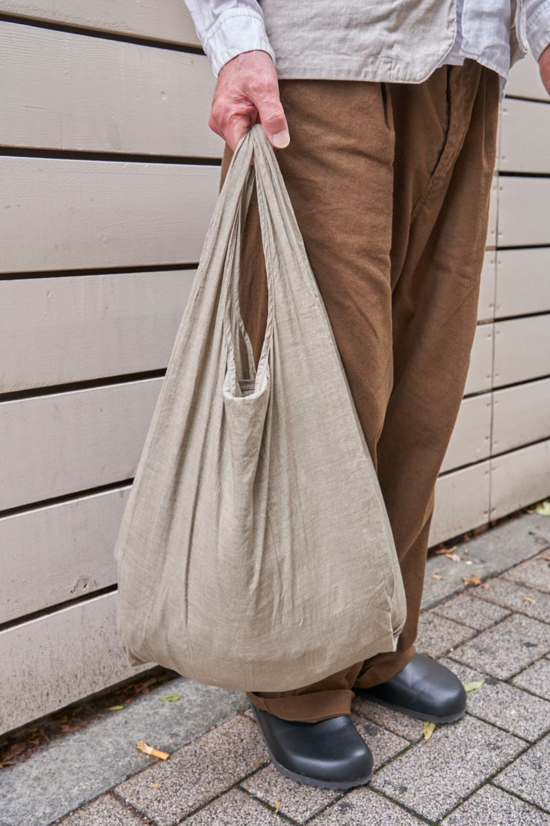 ナチュラルな色と素材を楽しむ晴天の装い 早矢志二郎 8枚目の写真