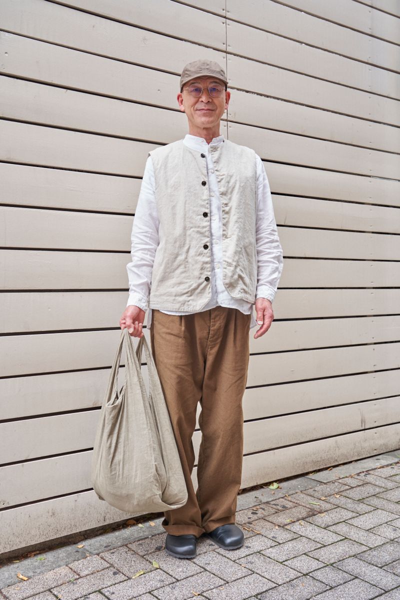 ナチュラルな色と素材を楽しむ晴天の装い 早矢志二郎