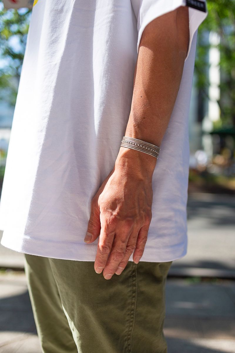 キャッチィな「BEER」Tシャツで猛暑もアゲ 佐藤 純 3枚目の写真