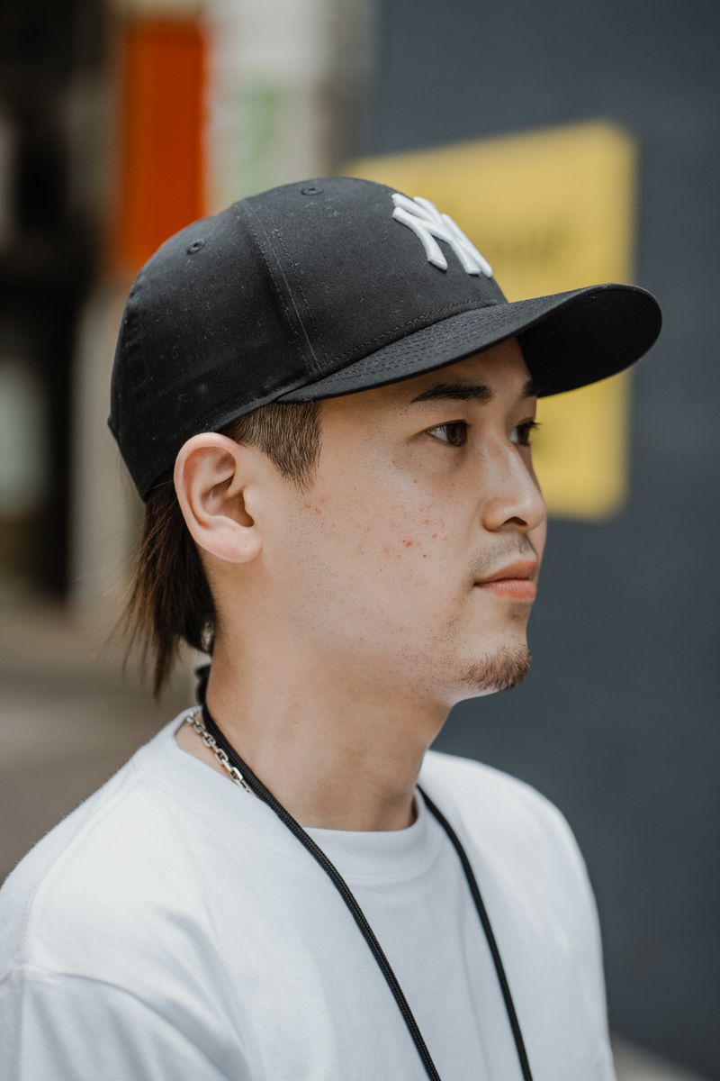 爽やかなアメカジ姿にレオパード柄の小物が◎ 福本大晟 2枚目の写真