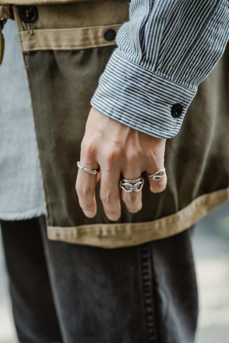 本日の主役はこだわり抜いたリメイクパンツ 西 京之介 4枚目の写真