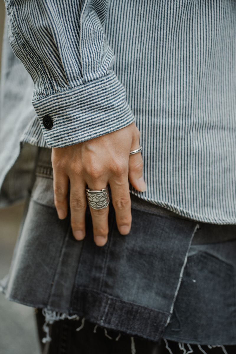 本日の主役はこだわり抜いたリメイクパンツ 西 京之介 5枚目の写真