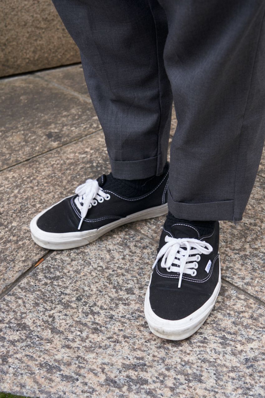 夏の軽装時こそ役に立つ！品良くコーディネイトするための「スラックス」活用術 - 3枚目の画像