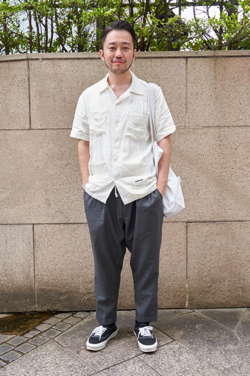夏の軽装時こそ役に立つ！品良くコーディネイトするための「スラックス」活用術 - 2枚目の画像