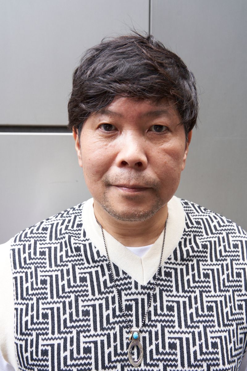 シンプルイズベストなコーデに追いベスト 藤原吉章 3枚目の写真