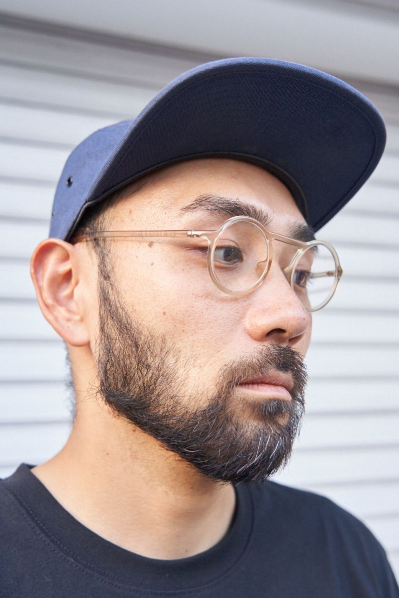 短パンに似合う黒ソックスが後ろ姿もアゲる じんぼ 3枚目の写真