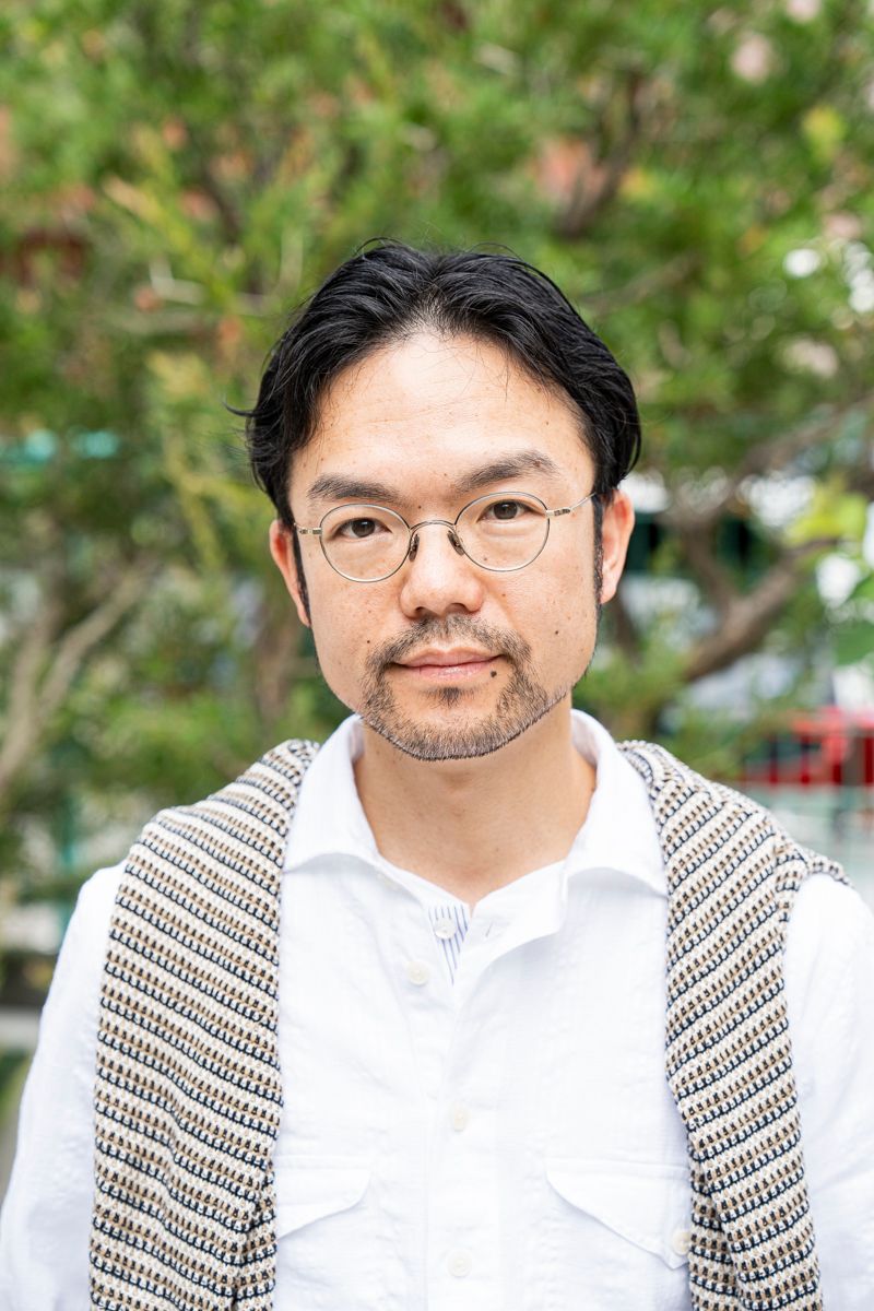 リネンのパンツとシューズがもたらす清涼感 松田敏志 2枚目の写真