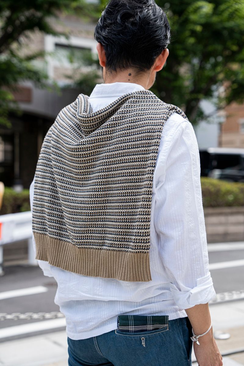 リネンのパンツとシューズがもたらす清涼感 松田敏志 6枚目の写真