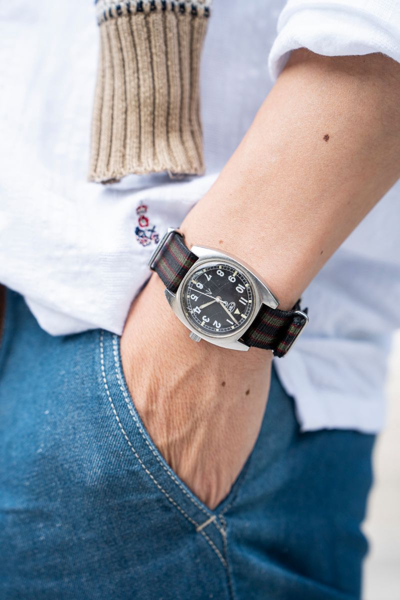 リネンのパンツとシューズがもたらす清涼感 松田敏志 9枚目の写真