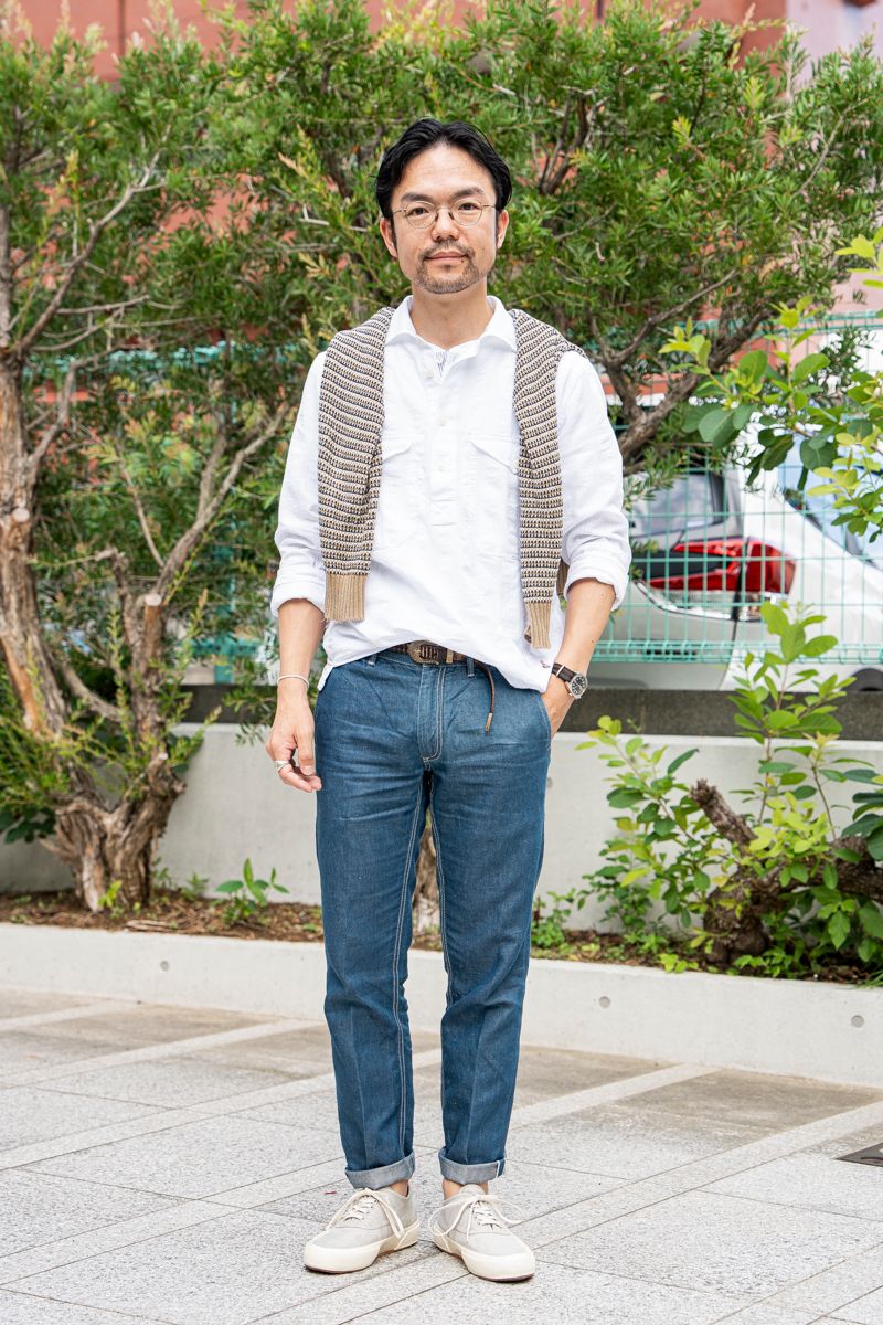 リネンのパンツとシューズがもたらす清涼感 松田敏志