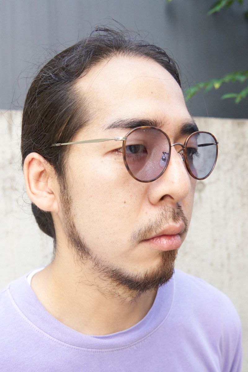 ダボダボのビッグシルエットで派手色を遊ぶ Reo 3枚目の写真