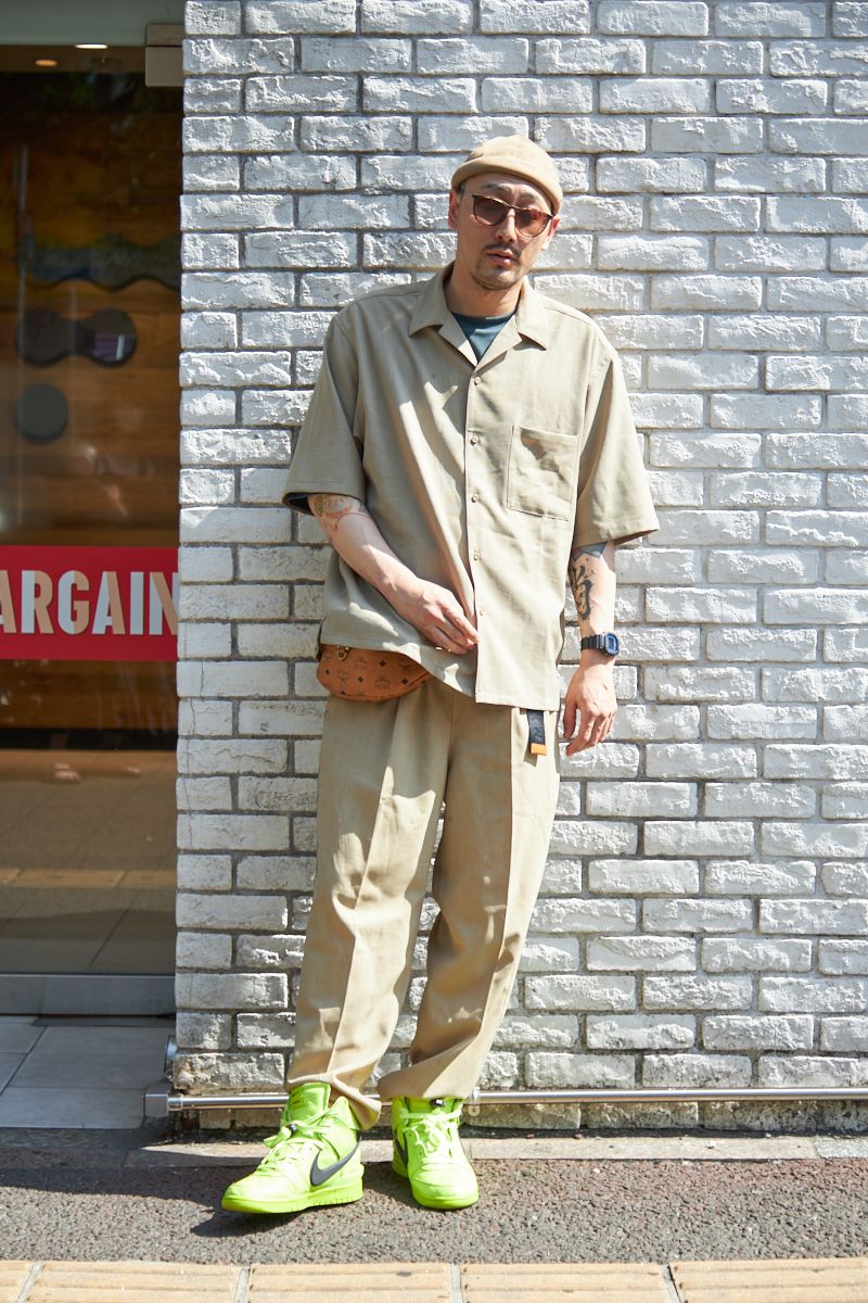 ワントーンのLAスタイルに挿し色が光る 佐藤 尚