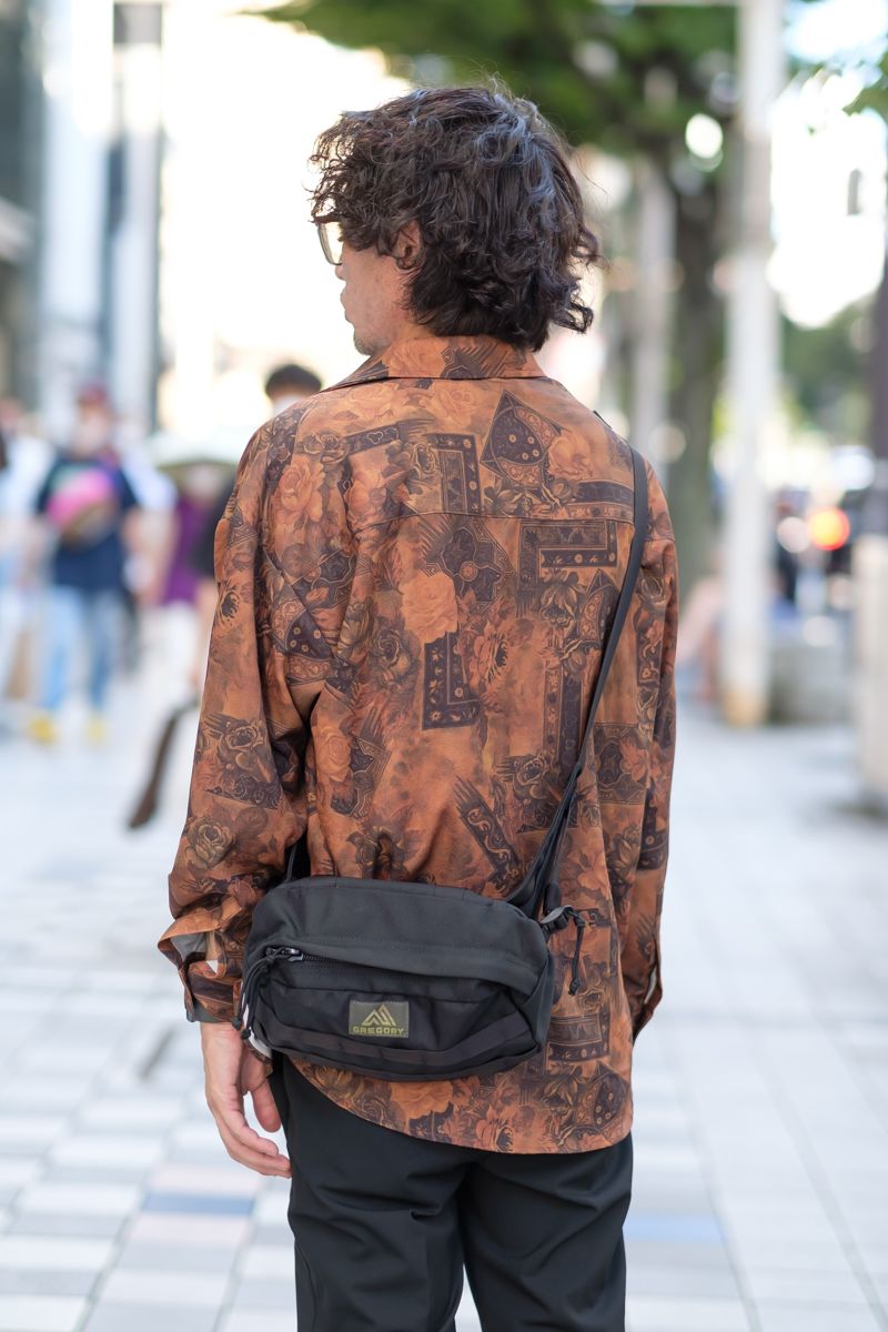 小物選びに嫌味がない大人のロックテイスト 楠 善孝 2枚目の写真