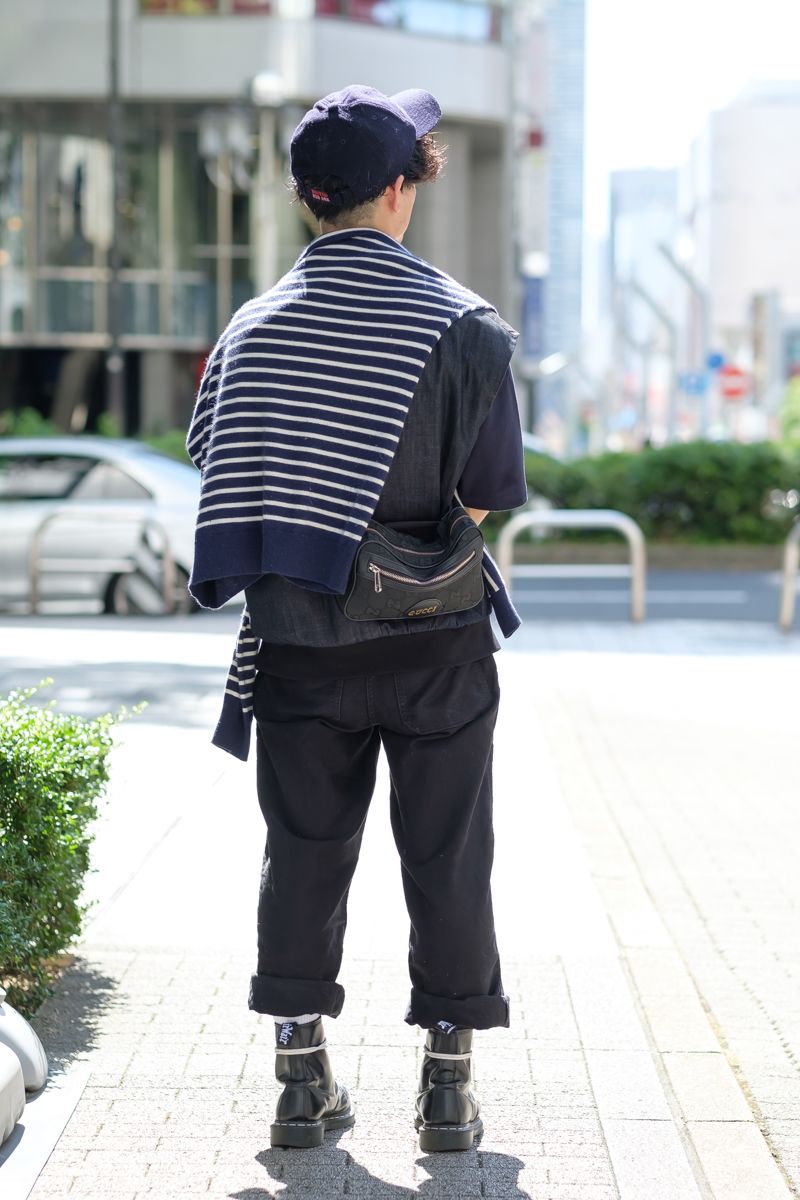 遊び心満載のデニムベストがお気に入り 稲木涼平 2枚目の写真