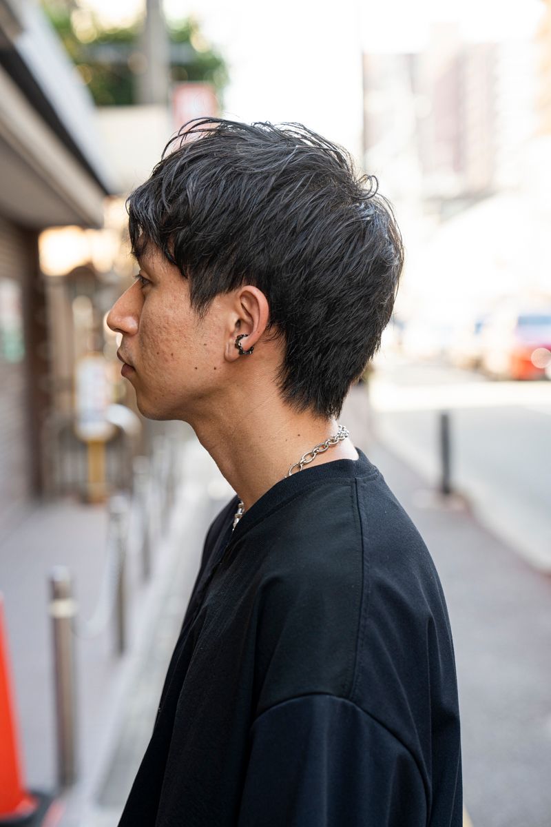 シルバーアクセ×ブラックコーデが好相性 山口貴士 3枚目の写真