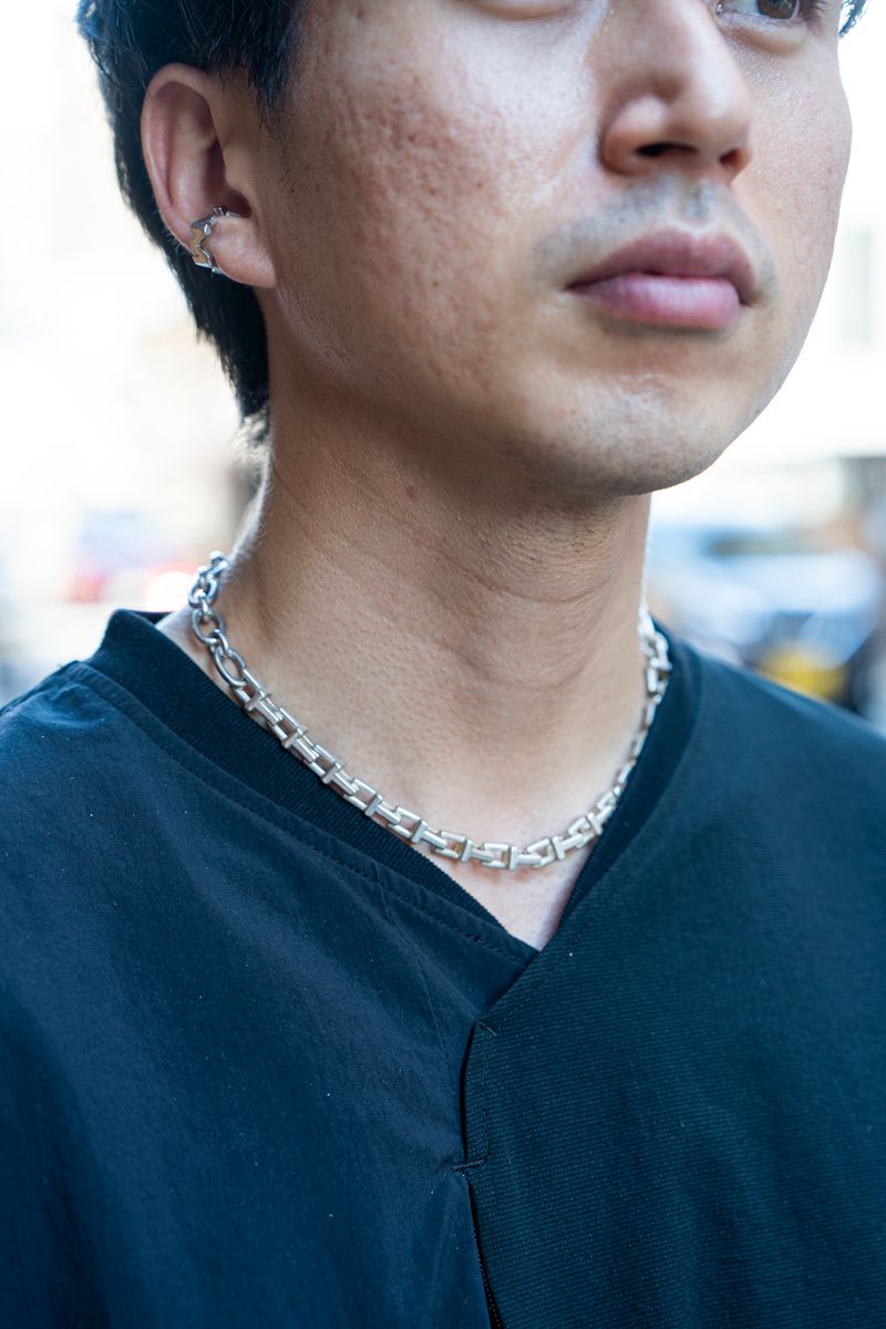 シルバーアクセ×ブラックコーデが好相性 山口貴士 7枚目の写真