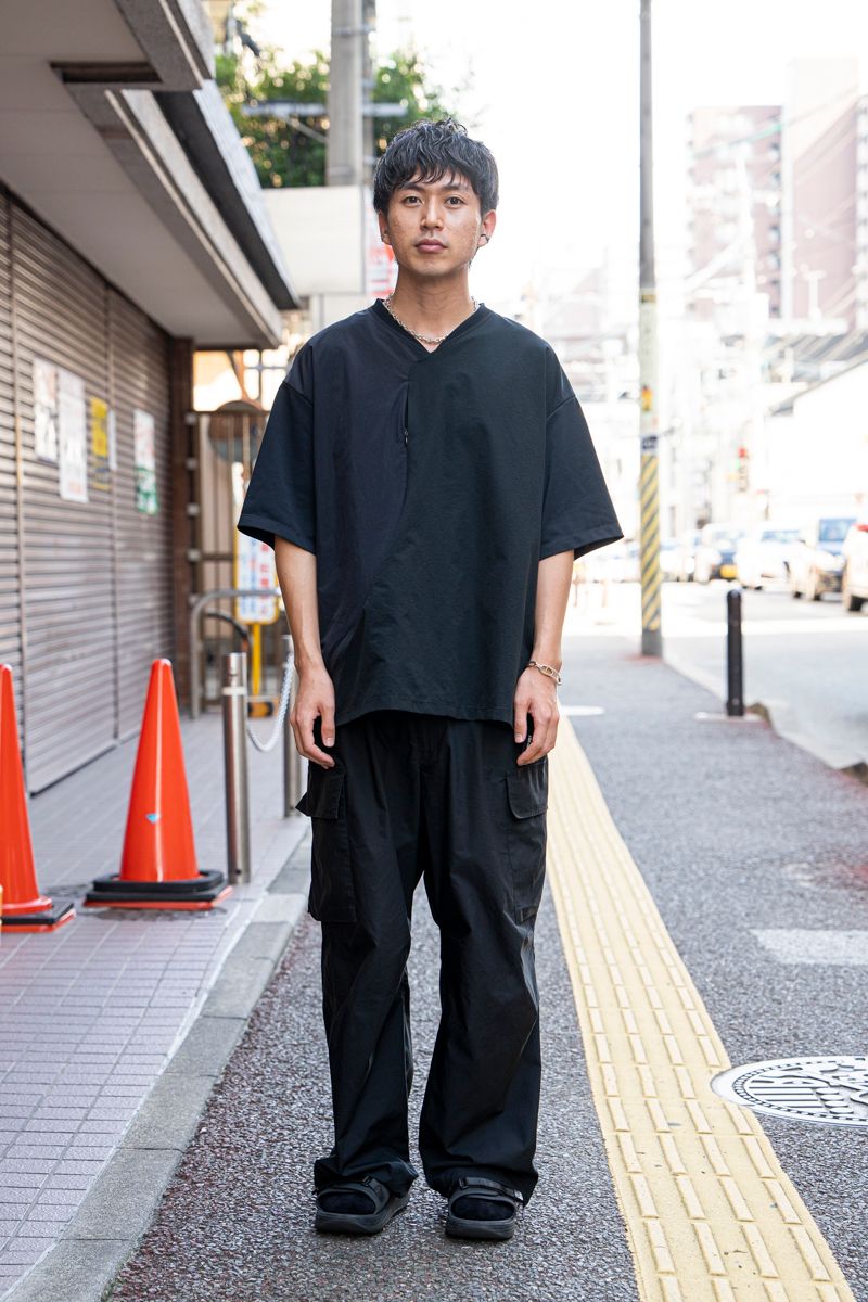 シルバーアクセ×ブラックコーデが好相性 山口貴士