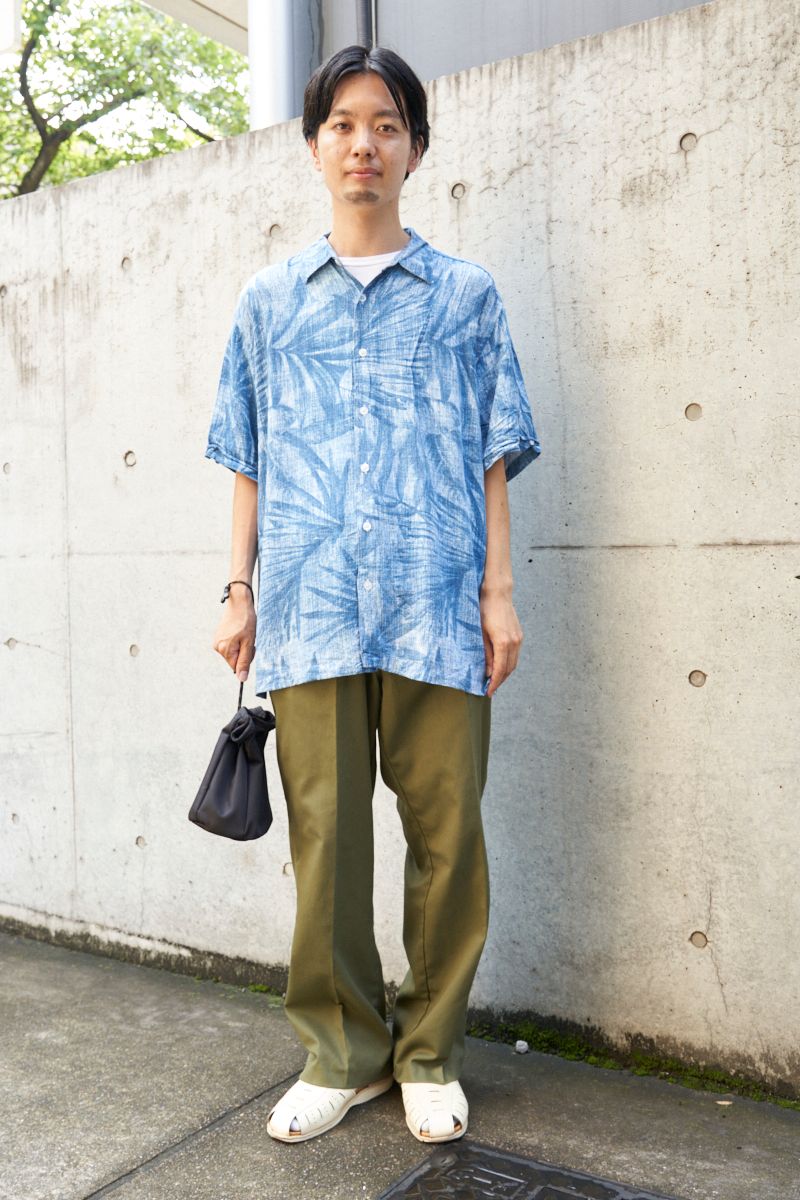 柄シャツ＆グルカサンダルでトレンドを意識 大嶺海斗