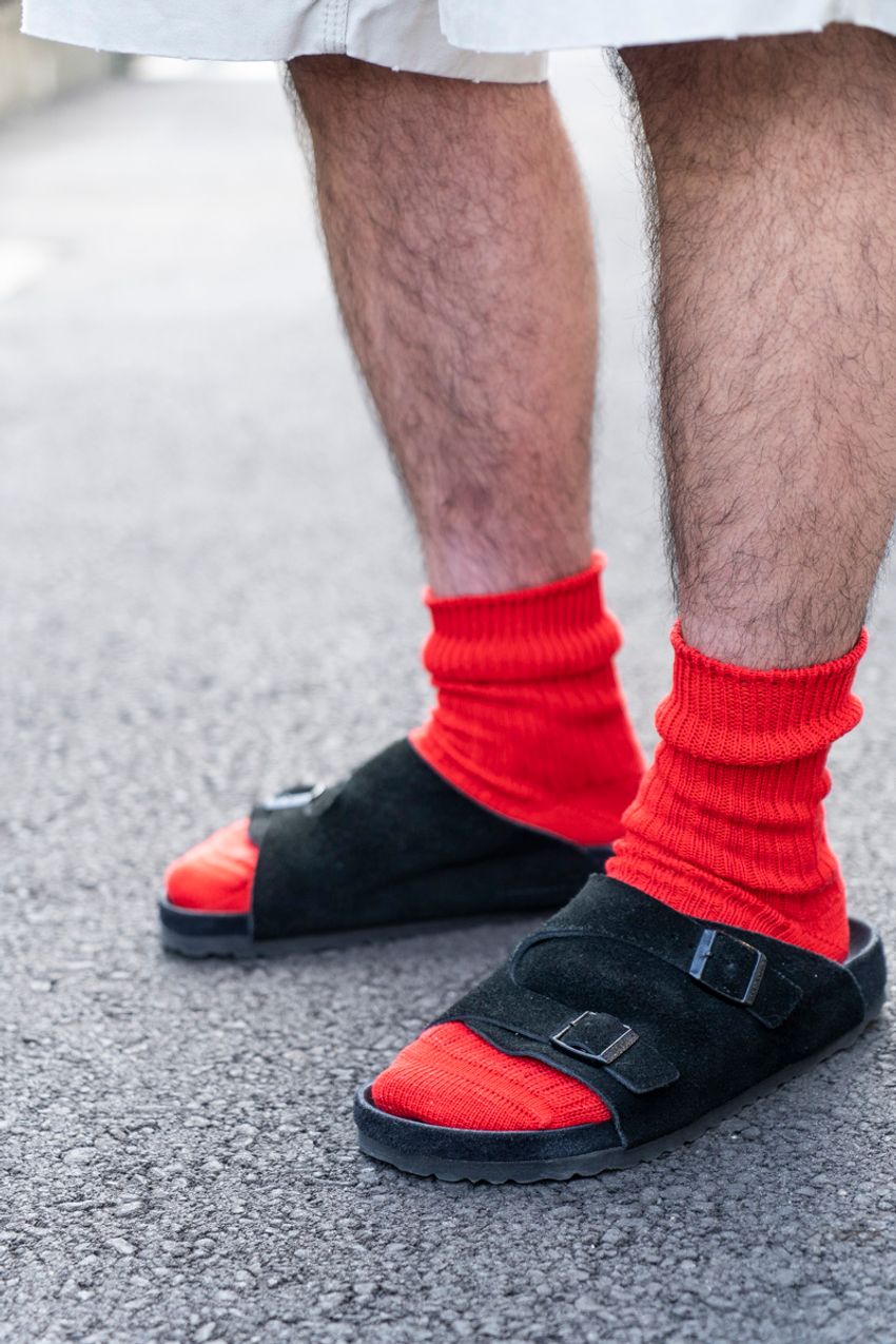 “靴下合わせ”派のビルケンコーデ集！カラーソックスは洒落感を上げるキーアイテムだ - 3枚目の画像