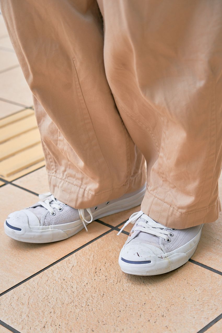 トップスは「ユニクロ ユー」の“黒”をチョイス！ハイコスパ&ハイセンスなブラックコーデ3選 - 3枚目の画像