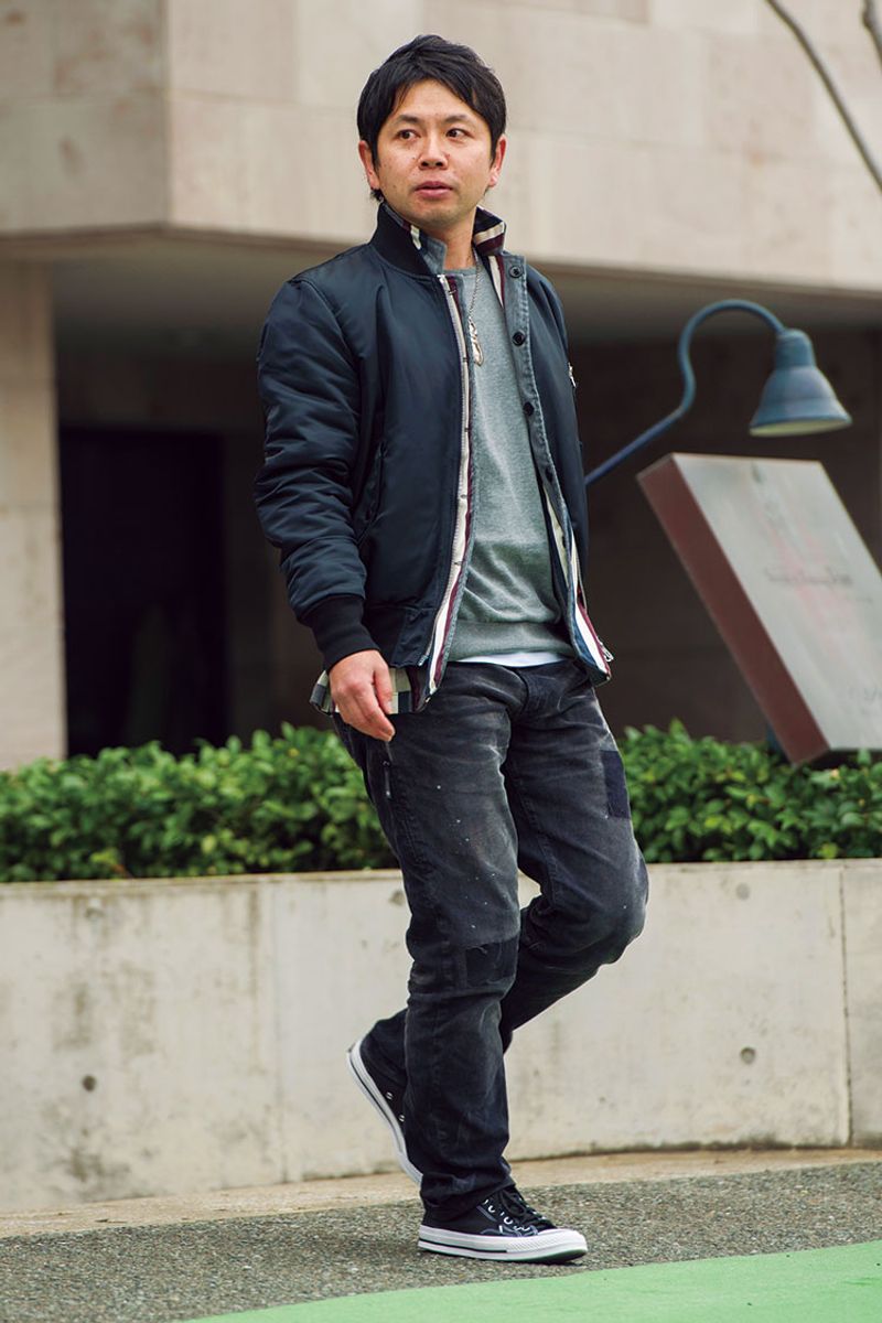 スタンダードにモノトーンでまとめた優等生コーデ 山本 崇