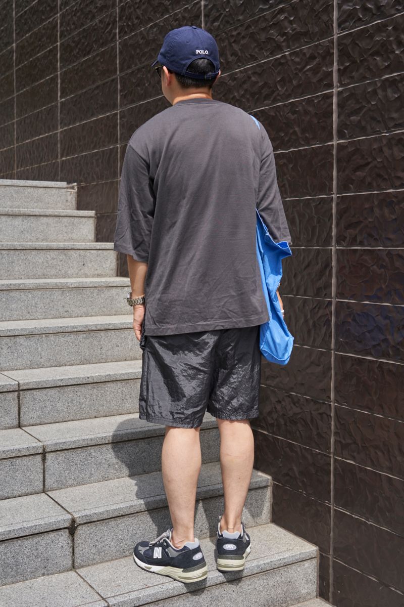 アクセは奮発！夏でも楽しめるブラックコーデ 山本悠介 3枚目の写真