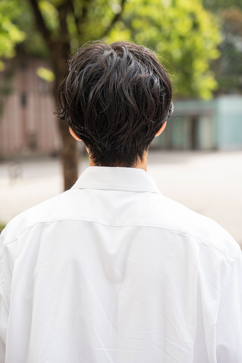 絶妙丈のカーキスラックスでカジュアルUP 神崎和樹 4枚目の写真