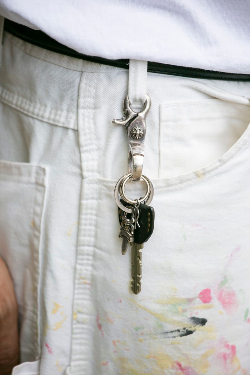 グレーッシュなハットとブーツで白をサンド 中川 諒 3枚目の写真