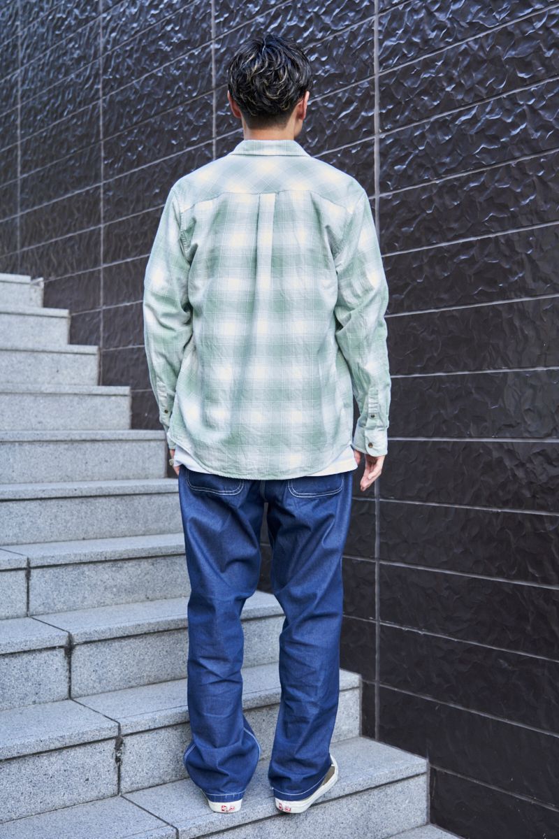 秋を先取りした休日のラフなスタイル 若生和希 2枚目の写真