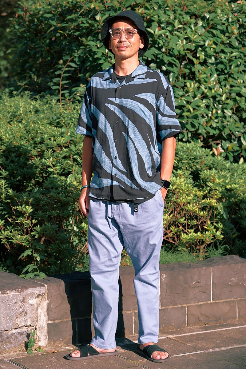 ブルーのグラデと焼けた肌色でコーデ完成 齋藤 毅