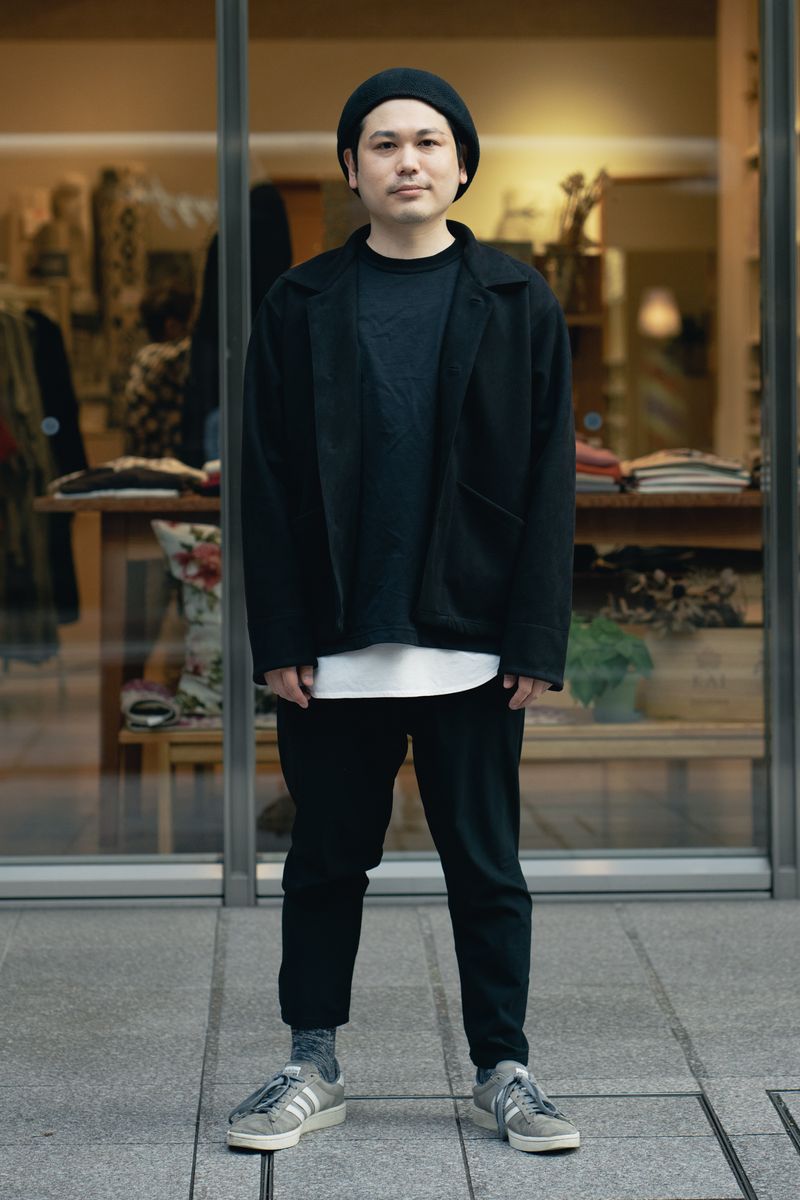 秋を知らせるキレイめモノトーンコーデ 杉田和也