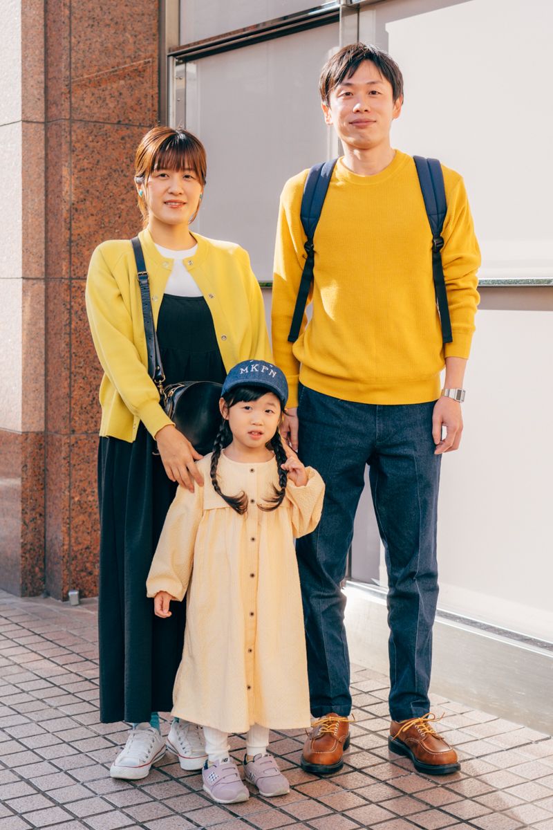 イエローでリンクする仲良し家族のカラーコーデ 小笠原功也