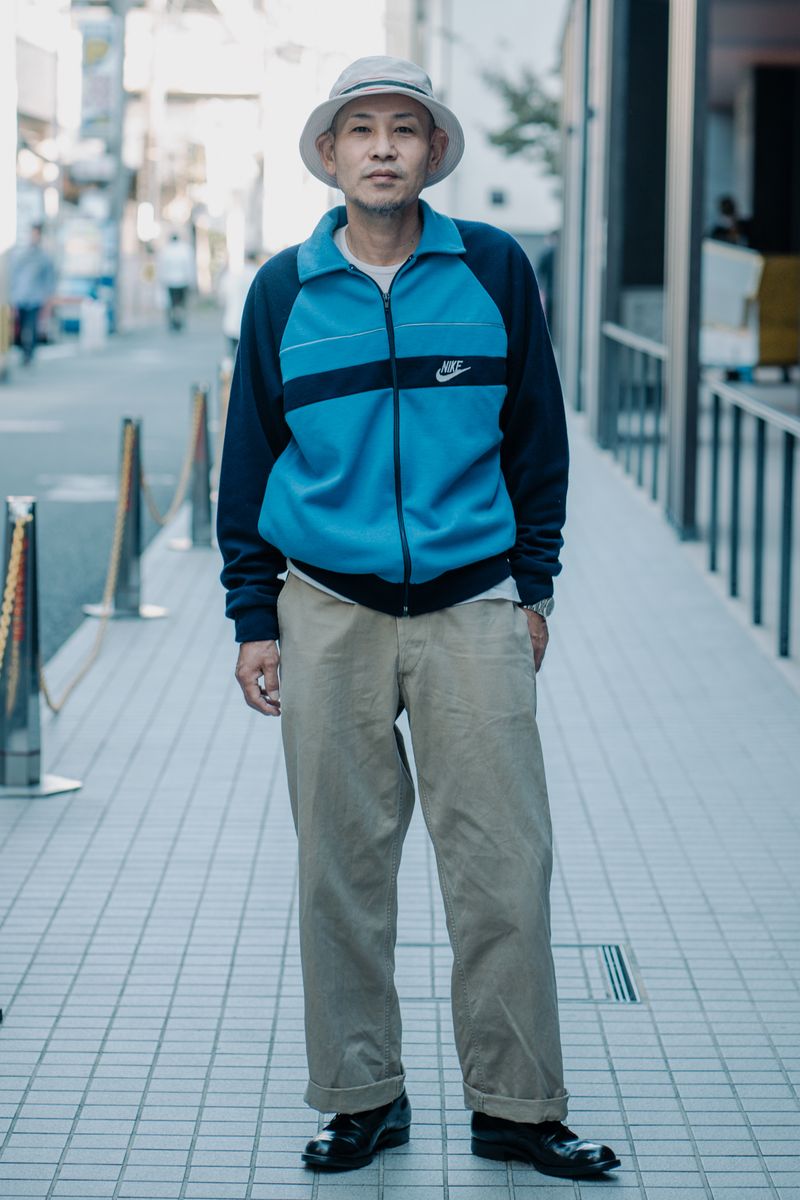 大人の遊び心で楽しむ、色を交えた秋の装い 田中浩信