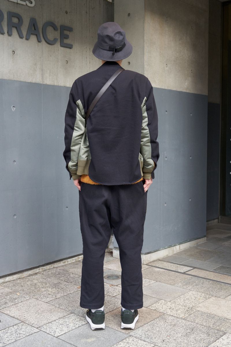 ネイビー×カーキ×イエローの三色使い 片野広大 2枚目の写真