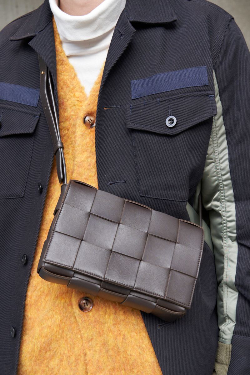 ネイビー×カーキ×イエローの三色使い 片野広大 4枚目の写真