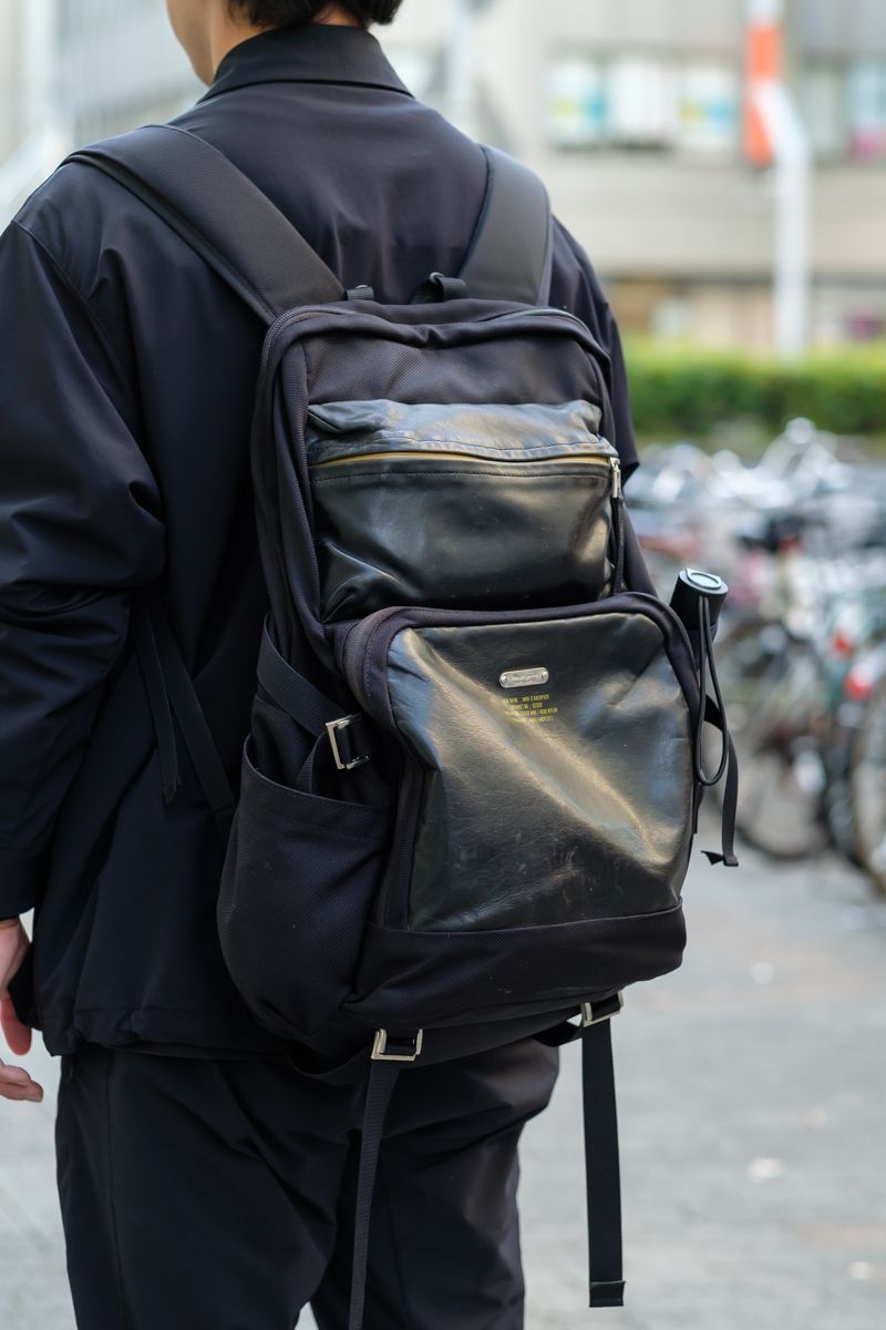 動きやすいナイロン素材でクールに 長谷川信之 3枚目の写真